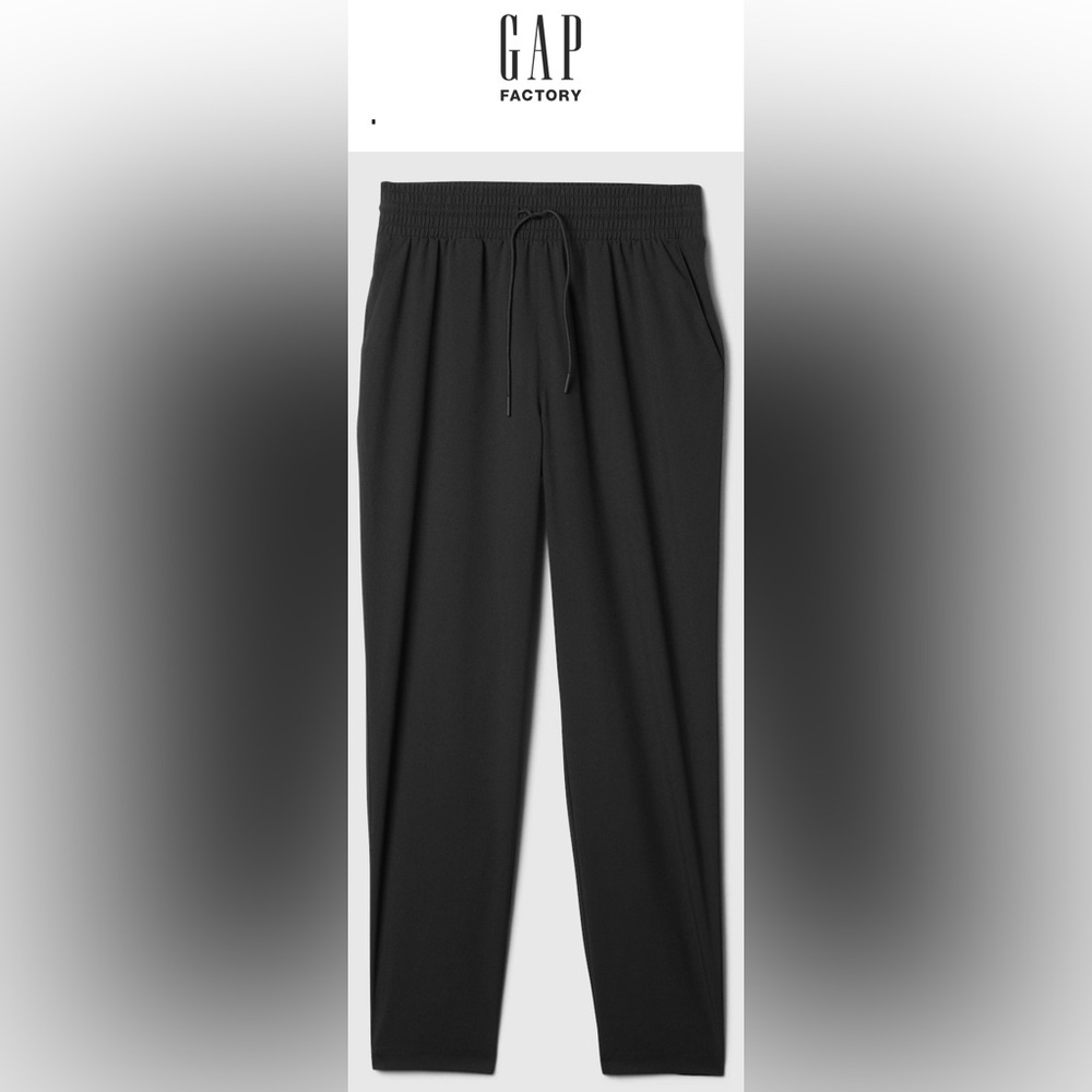 GapFit Tapered Runaround Pants- Like NEW - Picture 7 of 8